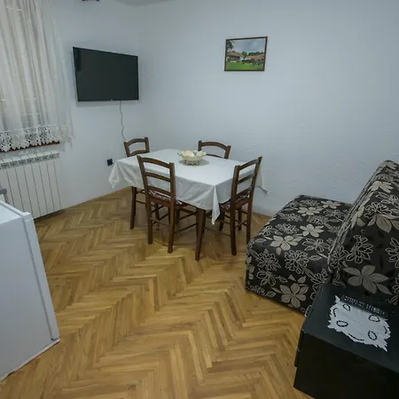 Apartament Rosica *